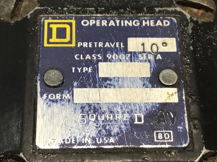 Used SQUARE D Limit Switch 9007-AEQ2699 Used