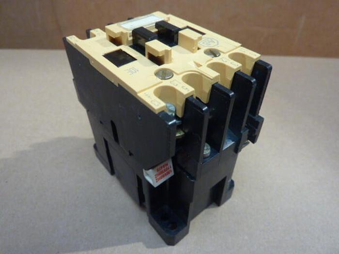 Used ALLEN BRADLEY Contactor 100-A09ND3 SER B #36707