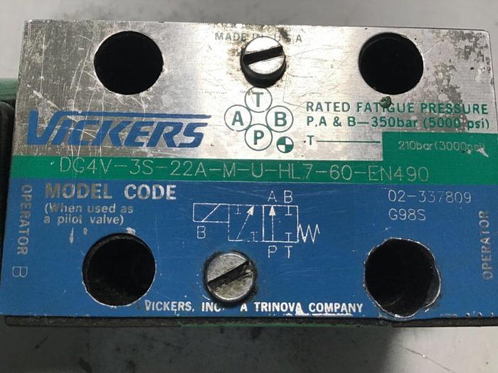 Used VICKERS Valve DG4V3S22AMUHL760EN490 Used