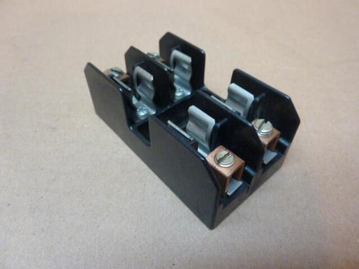 Used BUSSMANN 30 Amp Fuse Block BM6032B #32973