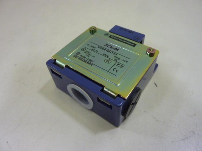 TELEMECANIQUE Limit Switch ZCK M1 #59385