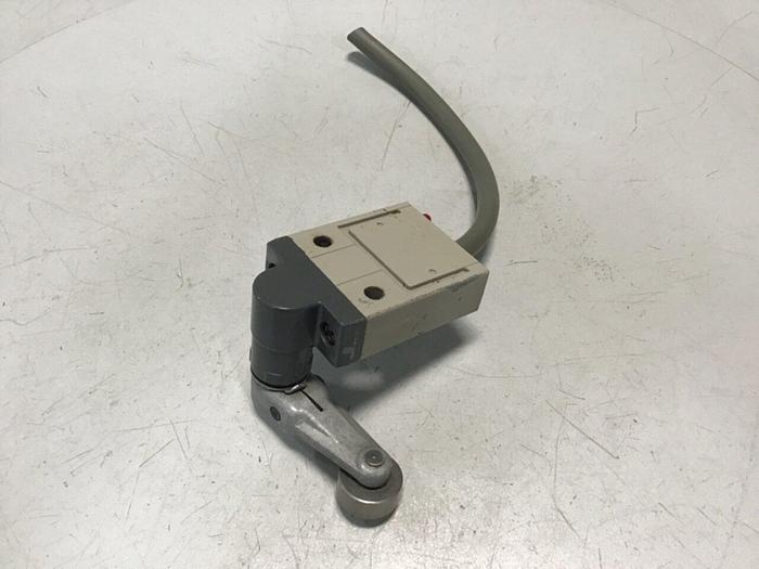 Used OMRON Limit Switch D4C-3420-B #128459
