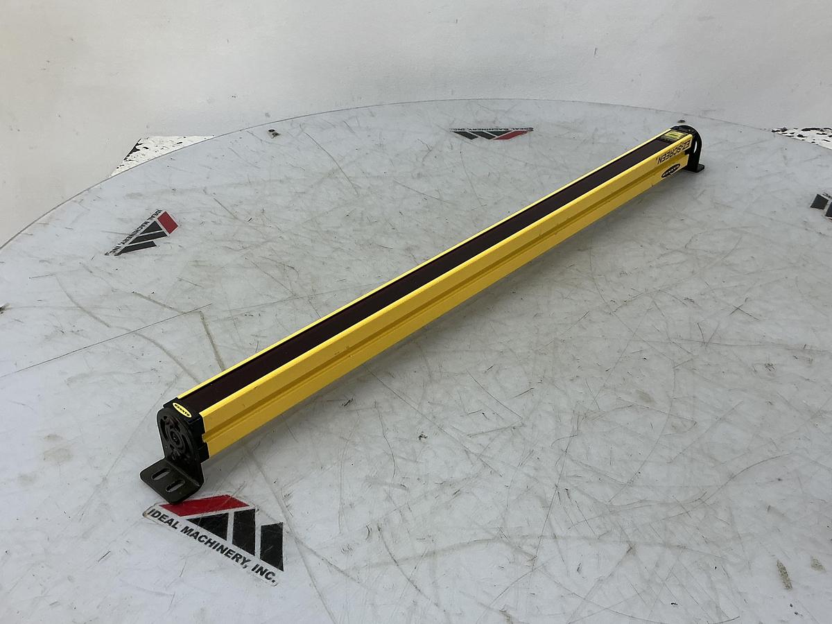 Used BANNER ENGINEERING SLSR30-750Q8