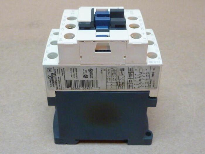 Used TELEMECANIQUE Contactor CAD50BD #31618
