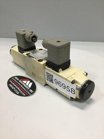 Used REXROTH Valve 4WE6E51AG24N9K4V #96958