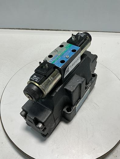 Used VICKERS DG4V-3S-6C-M-U-HL7-60-EN490