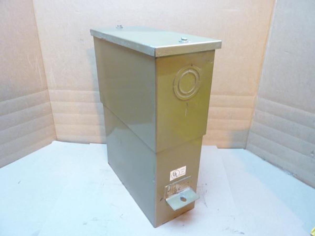 Used CORNELL DUBILIER Capacitor ICC1025F33 USED