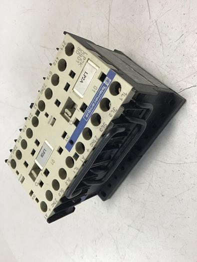 Used TELEMECANIQUE Reversing Contactor LP2K0901BD #119182