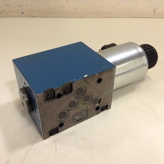 Used BOSCH Hydraulic Valve 0 810 001 825 #80605