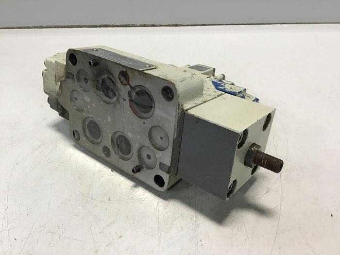 Used VICKERS Valve DG5S83C7TPLT10JAS423M #138083