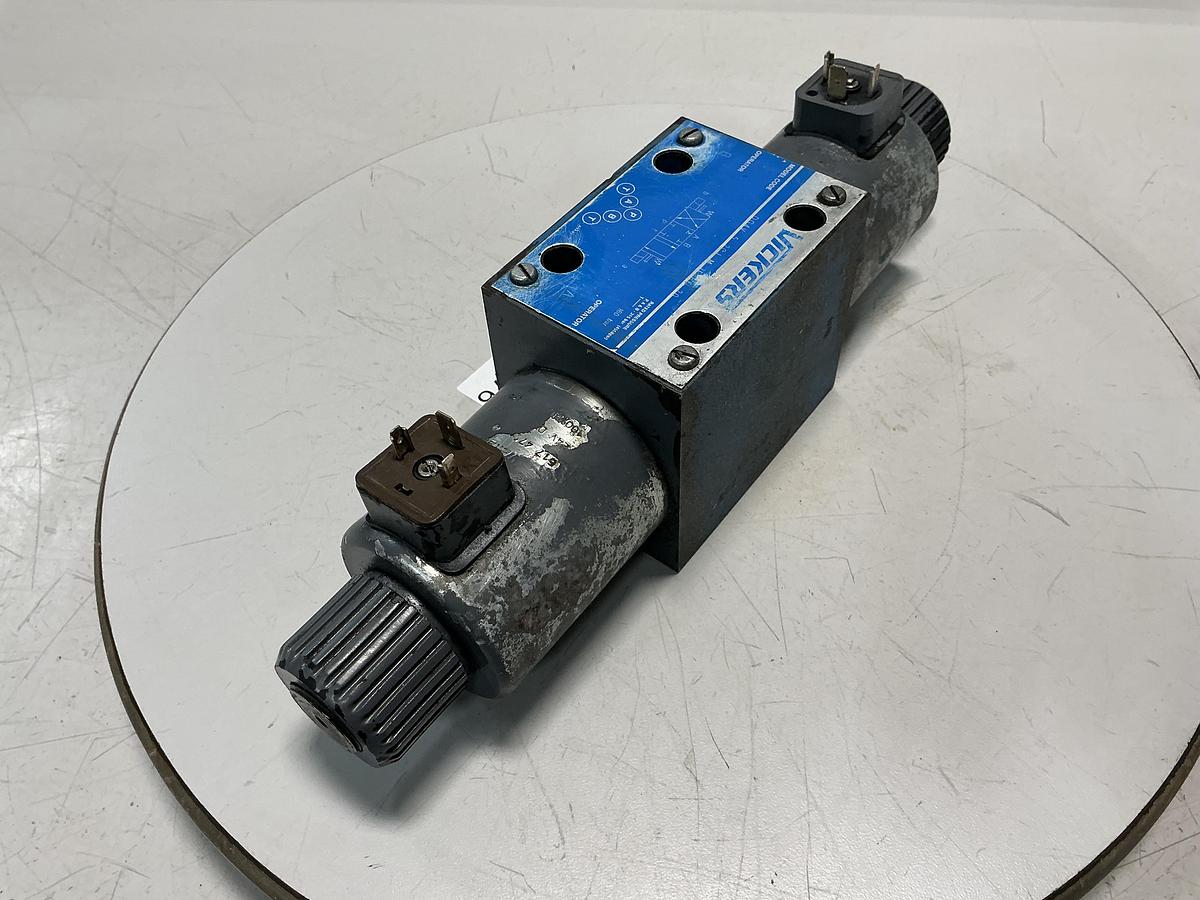 Used VICKERS DG4V 5 2CJ M U H6 20