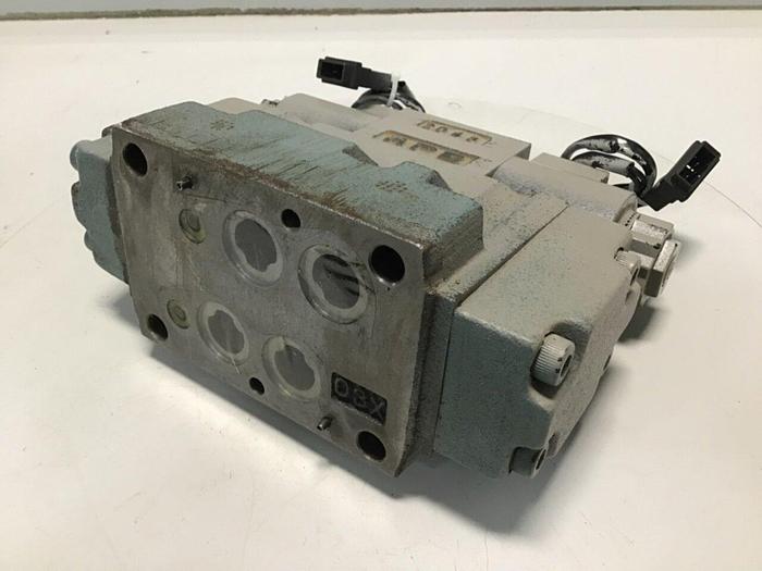 Used YUKEN Valve DSHG-04-3C23-E-D24-5165 #111873