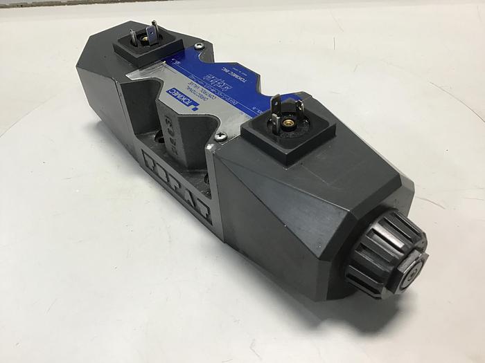 Used TOKIMEC Valve DG4V-5-OC-M-U7L-H-7-40 Used #145695