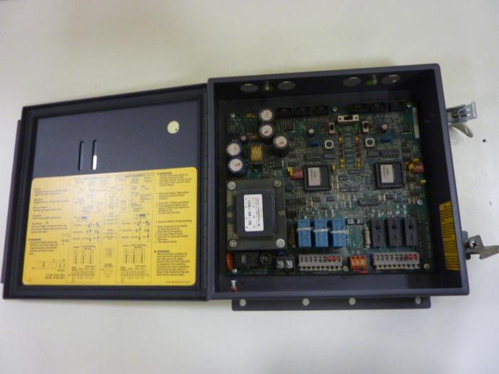Used STI Light Curtain Controller DSC1 Used