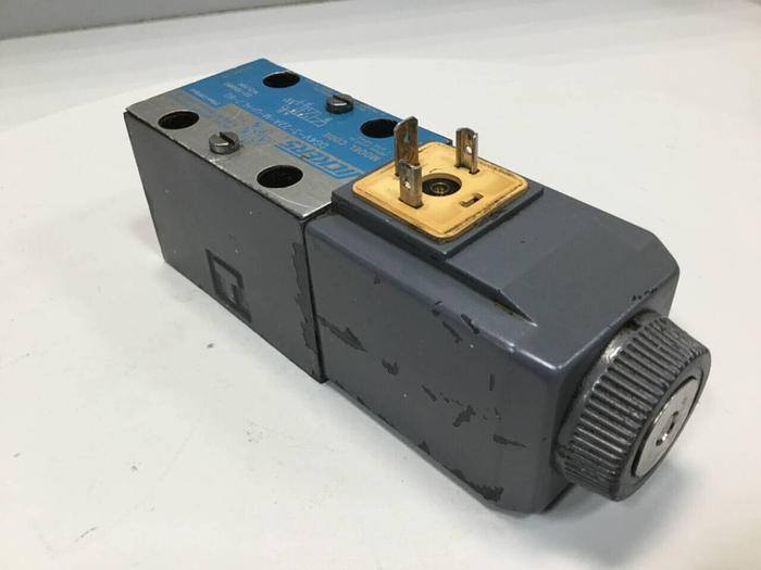 Used VICKERS Directional Hydraulic Valve DG4V322AMUHL760 Used