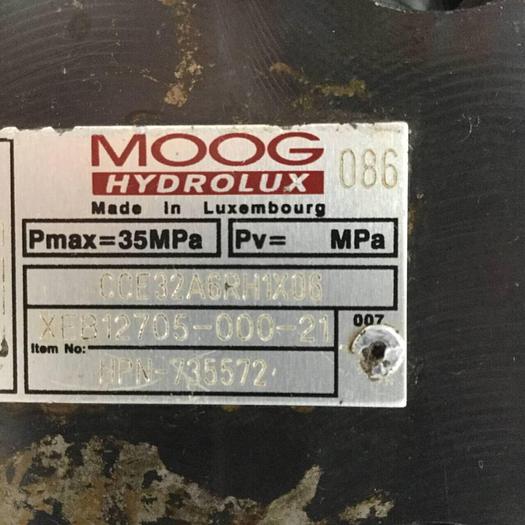 Used MOOG Valve CCE32A6RH1X06 #91432