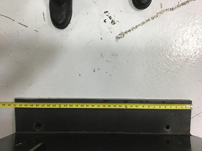 Used SEPRO Robot Stand 32X22 / ROBOT STAND #139090