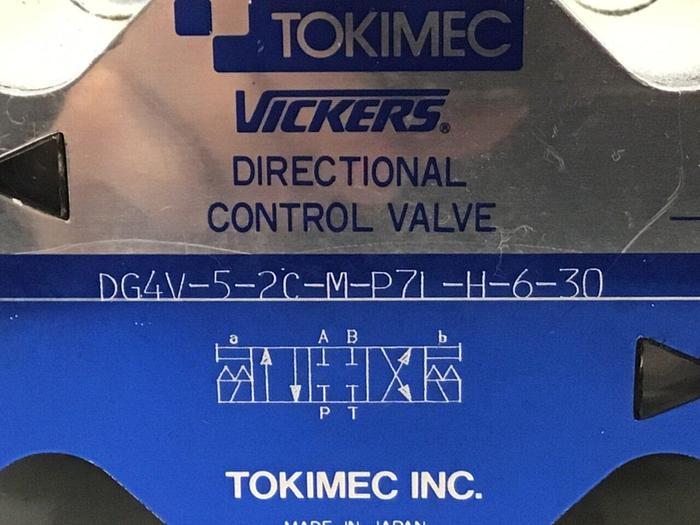 Used VICKERS Directional Control Valve DG4V-5-2C-M-P7L-H-6-30 #127178
