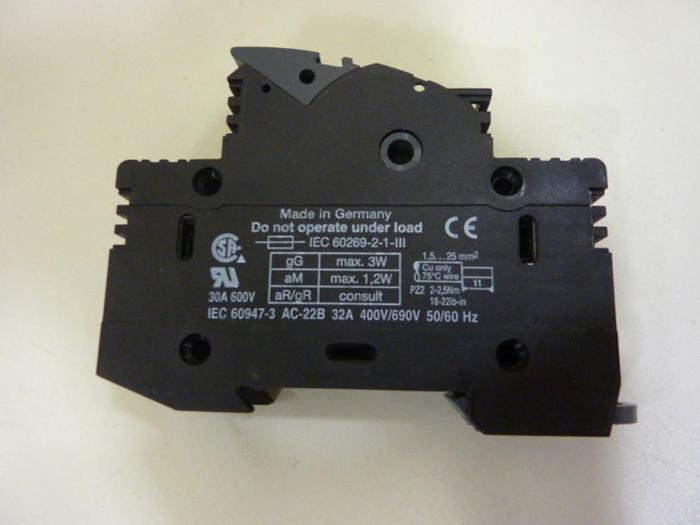 Used PHOENIX CONTACT 32 Amp Terminal Block UK-10 #62859