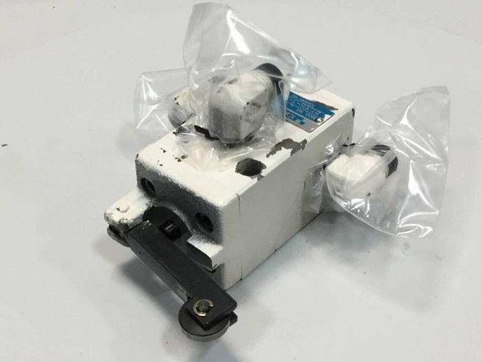 Used TOKIMEC Valve DT20S-3-2A-L-11-S3 #98929