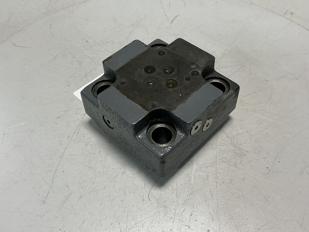 Used VICKERS CVCS-25-D1-S2-10-S19