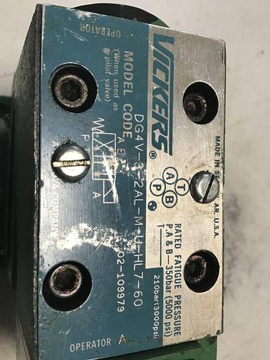 Used VICKERS Valves DG4V-3-2AL-M-U-HL7-60 #142489