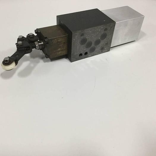 Used VICKERS Valve SDG20S4 012F 50 S553 #90362