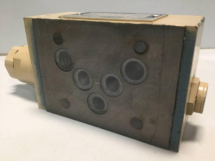 Used BOSCH Pressure Relief Valve 0 811 145 117 Used