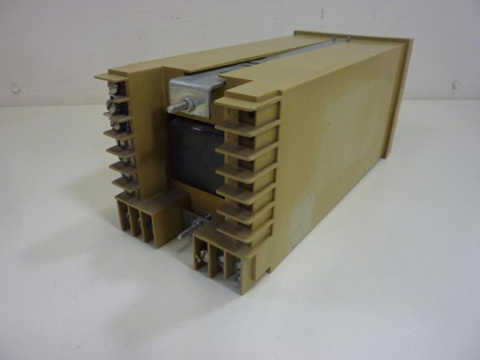 Used BARBER COLMAN Temperature Controller 585A-00016-000-0-00 #46675