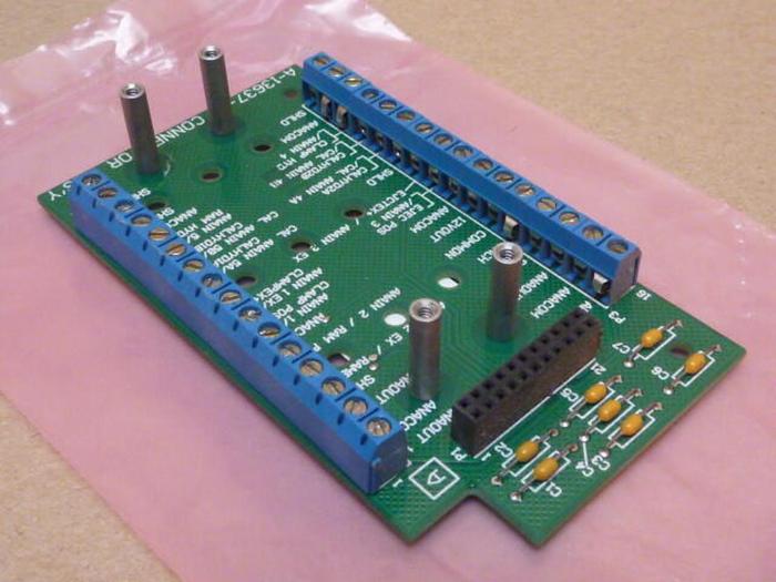 Used BARBER COLMAN Connector Assembly PC Board A-13637-3 #37177