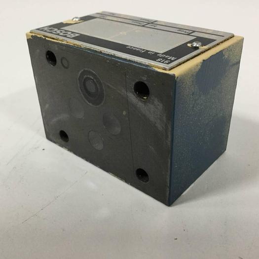Used BOSCH Hydraulic Valve 0 811 004 100 #91277