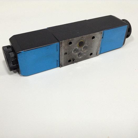 Used VICKERS Directional Valve DG4V32CMUH760 #89930