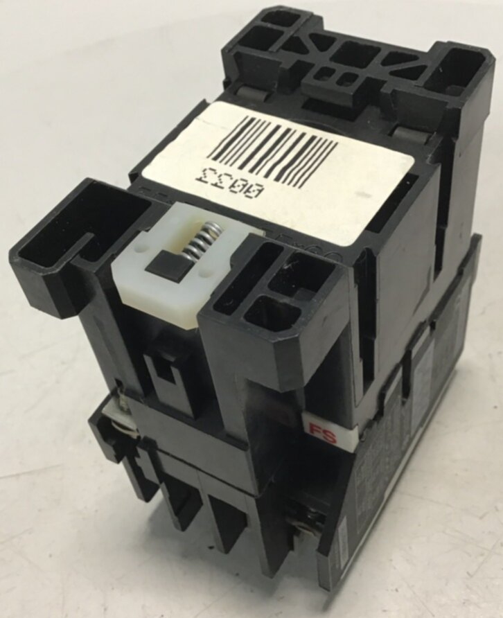 Used ALLEN BRADLEY Contactor 700-F220A1 USED