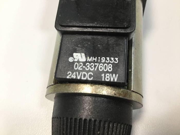 Used VICKERS Valve DG4V3S22AMUHL760EN490 Used