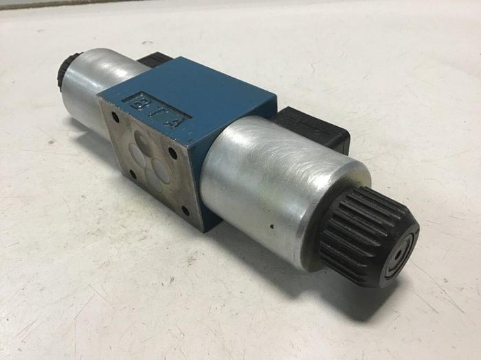 Used BOSCH Directional Valve 0 810 092 105 #142063