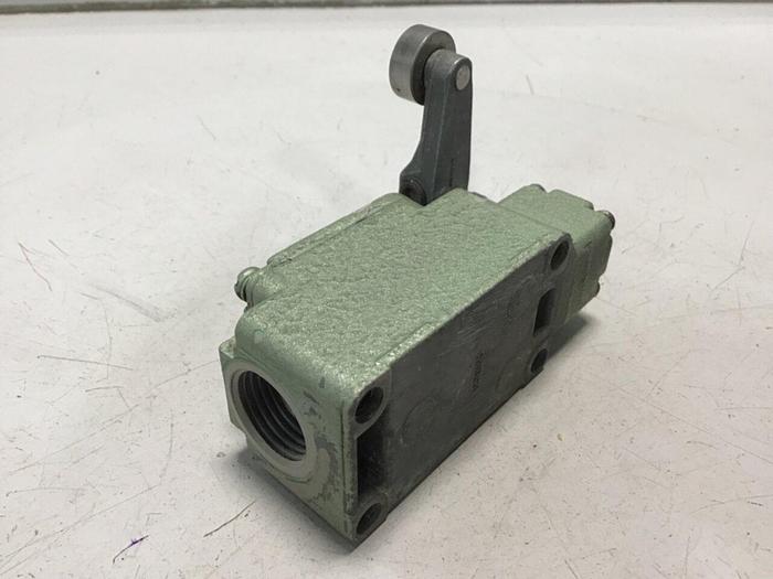 Used OMRON Limit Switch WLCA2-2 USED