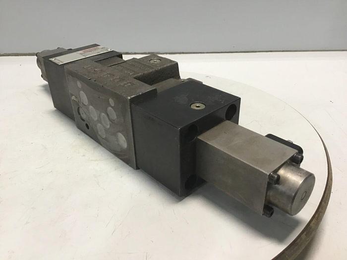 Used MOOG Valve WEPF4P10A03CSAN Used