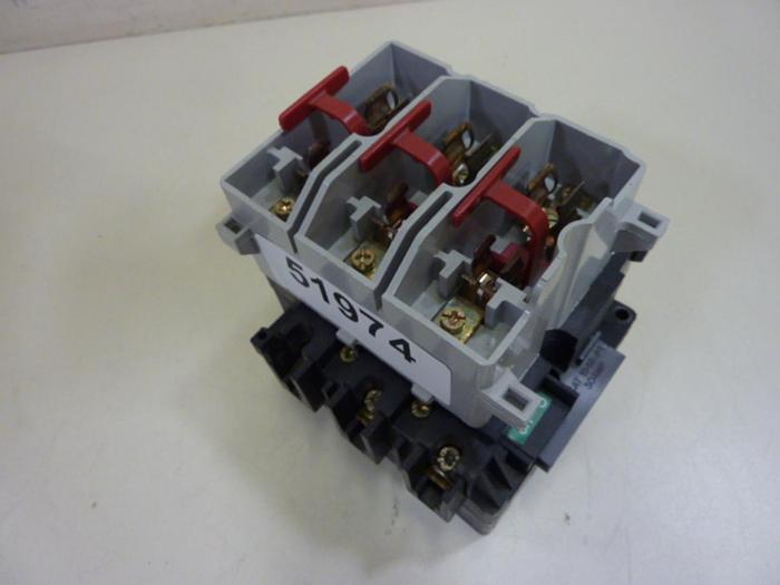 Used ALLEN BRADLEY 30 Amp Disconnect Switch 194R-NC030P3 SER B #51974