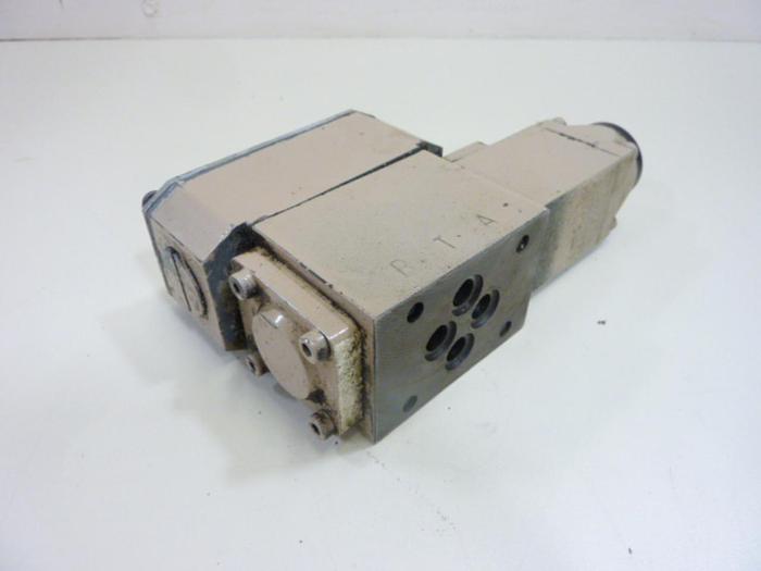 Used REXROTH Valve 4WE6D51AW12060N9D5V #44665