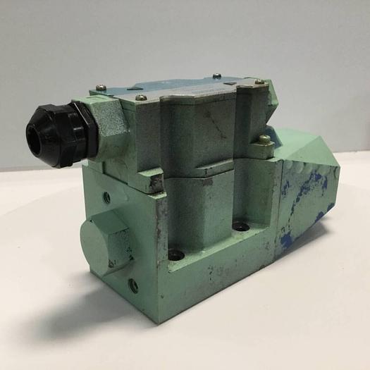 Used VICKERS Directional Control Valve DG4V52ALMP7LH630 #91776