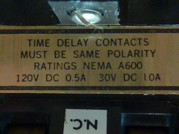 Used GENERAL ELECTRIC / GE Pneumatic Timer CR122B040 A #26812