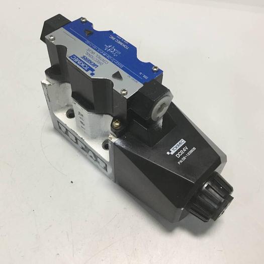 Used VICKERS Tokimec Directional Control Valve DG4V52AMP7LH740 #95336