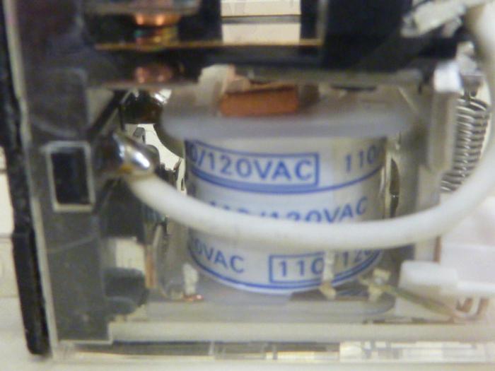 Used ALLEN BRADLEY Relay 700-HF32A1-4 SER B #53760