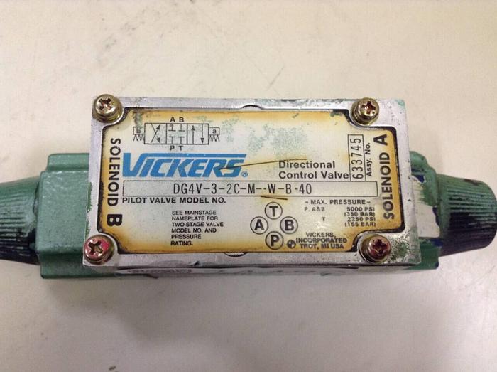 Used VICKERS Directional Control Valve DG4V32CMWB40 #74480