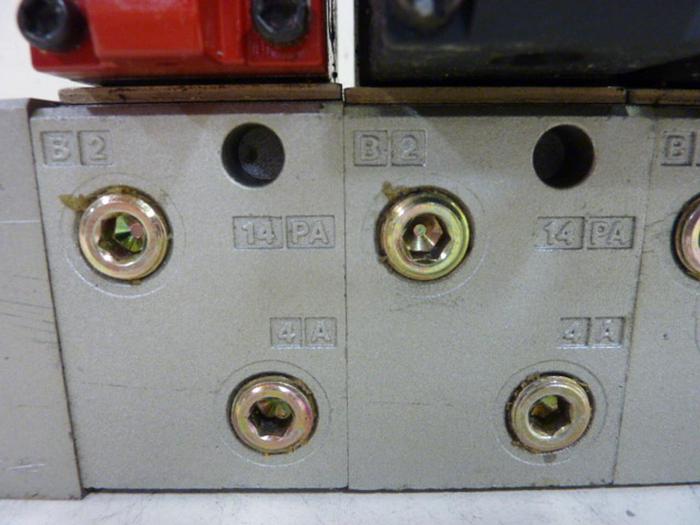 Used SMC Control Block w/ Valves VS7-6-FG-D-32 #60107