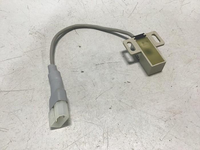 Used FUJI ELECTRIC Proximity Switch PE-B4D3 #128354