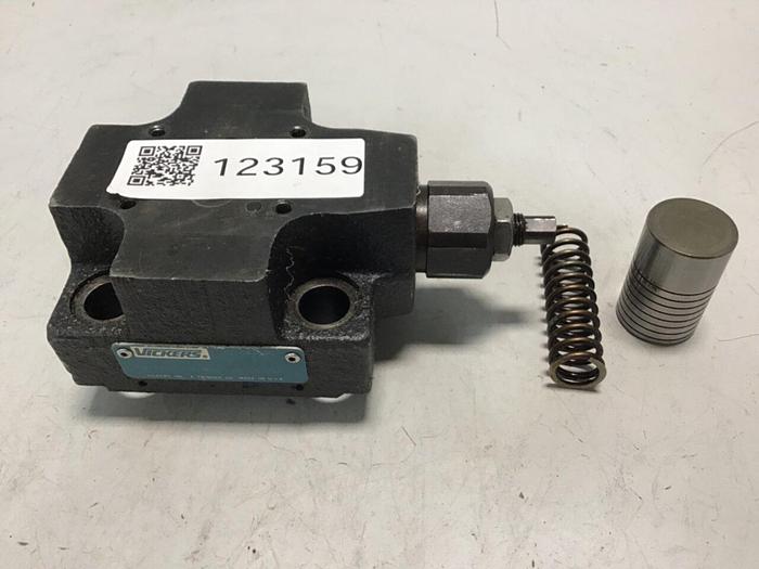 Used VICKERS Valve CVCS25C3S2W25011S32AP10 #123159