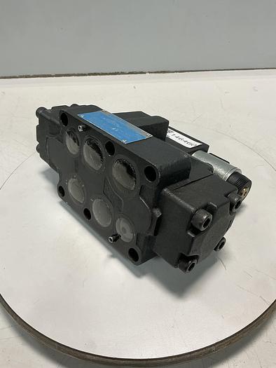 Used VICKERS DG4V-3S-6C-M-U-HL7-60-EN490