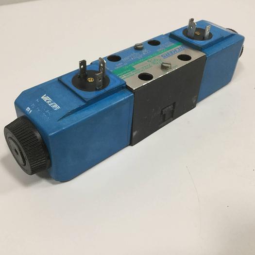Used VICKERS Valve DG4V3S82CVMUH560 Used