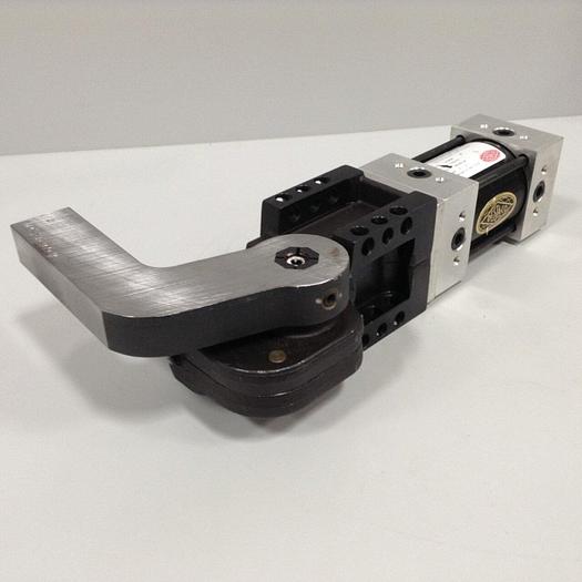 Used DESTACO Pneumatic Hold Clamp 991PMAR-025M-270B-37-44 #90043